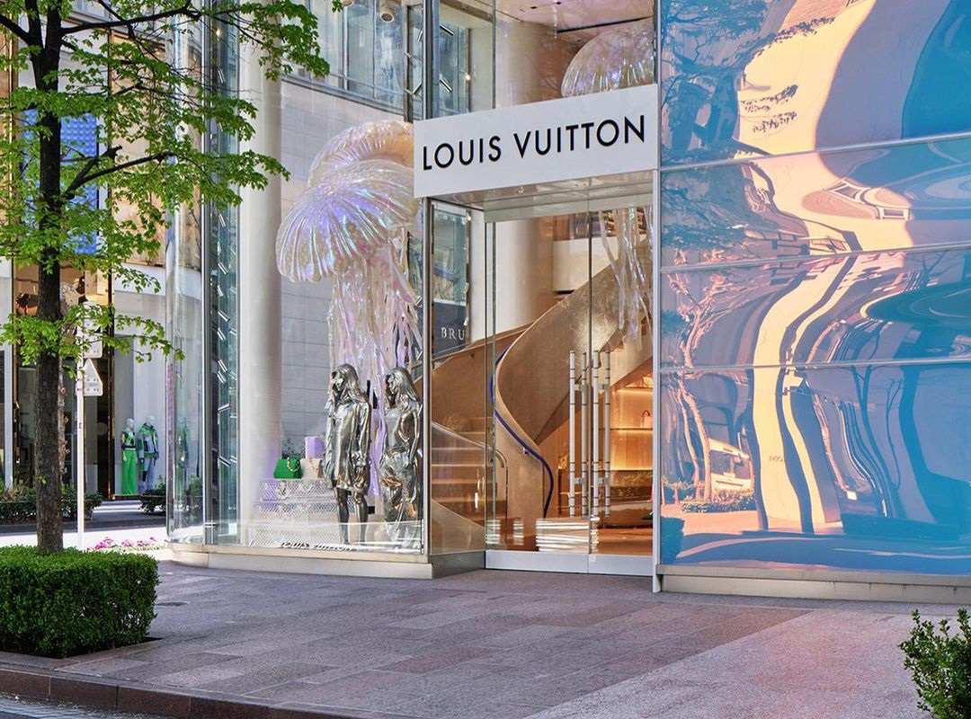 Fachada loja Louis Vuitton  Fachadas de lojas, Fachadas